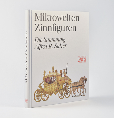 Bild des Covers vom Ausstellungskatalog, das die goldene Kutsche von Queen Victoria ziert