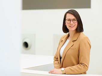 wissenschaftliche Volontärin Verena Suchy M.A. am GNM